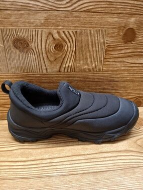 Men's Black Slip-On Insulated Outdoor And Hiking Boot